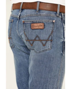 Wrangler Retro Men's Linville Light Stretch Slim Straight Jeans - Long -Optimal Clothing Store 2000331418 400 P4
